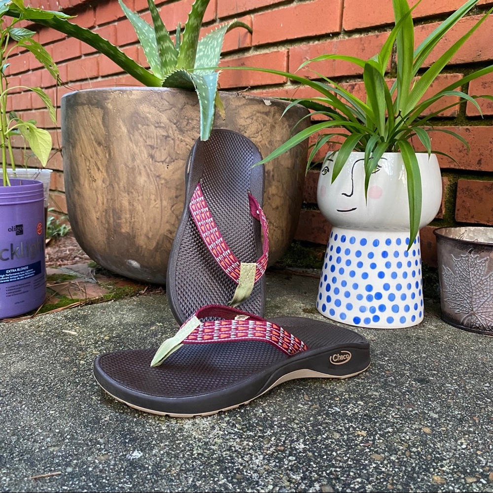 Chaco Flip Flips Brown with Pink Straps